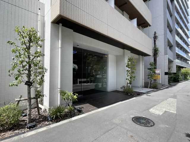 1K Apartment for Sale in Minato, Tokyo - Claycia Shibaura Waterfront - Thumbnail 3