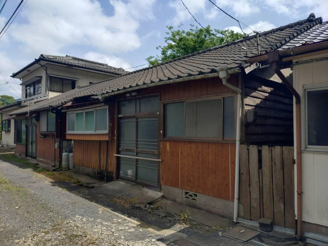 Terraced House for Sale in Sasebo, Nagasaki - 400,000 Yen - Thumbnail 2