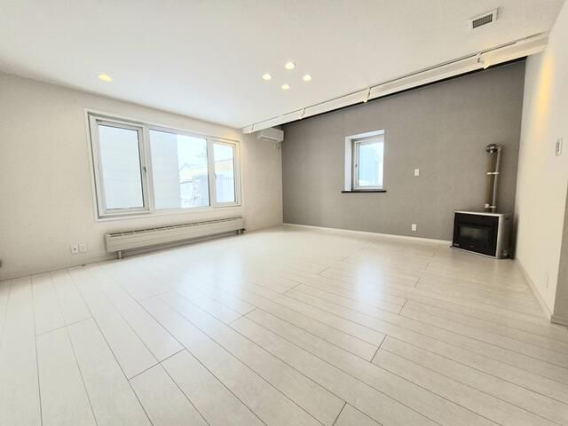 Renovated 4LDK Misawa Home in Asahikawa's Higashikō - Thumbnail 4