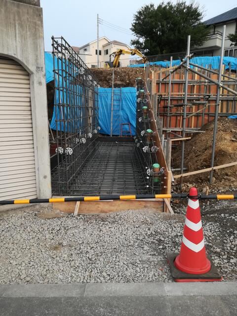 Residential Land for Sale in Akiruno City, Tokyo - 365.55 sqm Corner Lot - Image 1