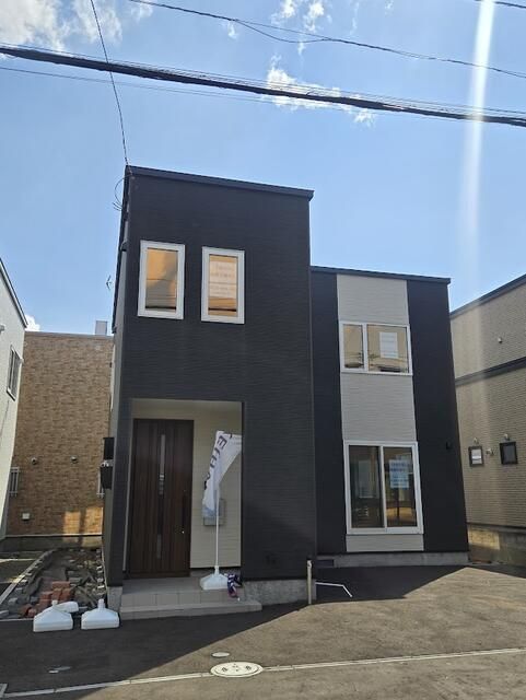 New 2023 4LDK Detached House Near JR Shinkotoni Station, Sapporo - Thumbnail 2