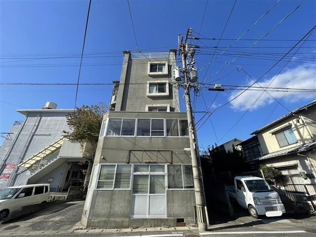 Renovated 3DK Apartment for Sale in Beppu, Oita - Thumbnail 2