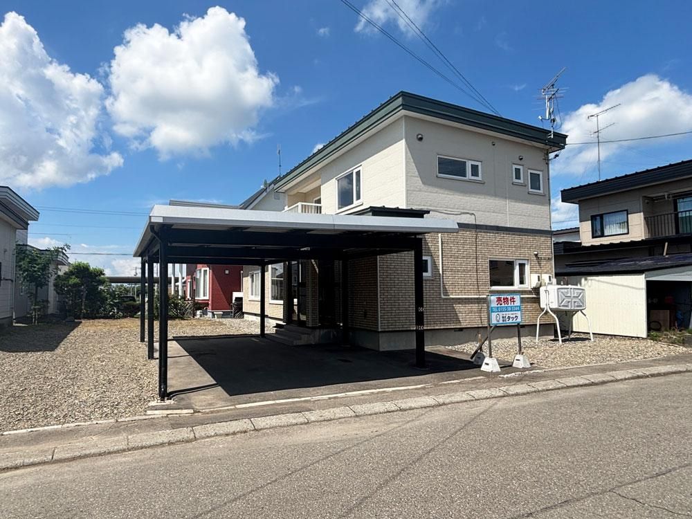 4LDK House for Sale in Otofuke, Hokkaido with Two Kitchens - Thumbnail 2
