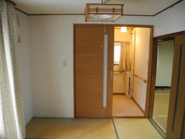 6LDK House for Sale in Yakumo, Hokkaido - Near Yakumo Station - Thumbnail 4