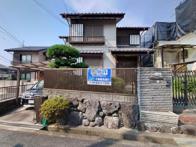 4LDK Detached House for Sale in Hirakata, Osaka - Thumbnail 3