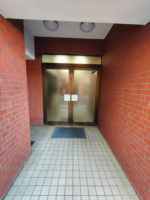 One-Room Apartment for Sale Near Ogikubo Station, Suginami - Thumbnail 3