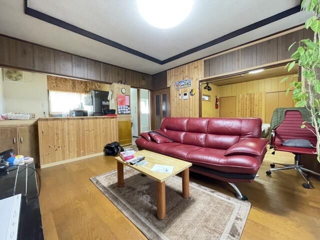 4LDK House on 330m² Land in Sapporo Seita Ward, Hokkaido - Thumbnail 2