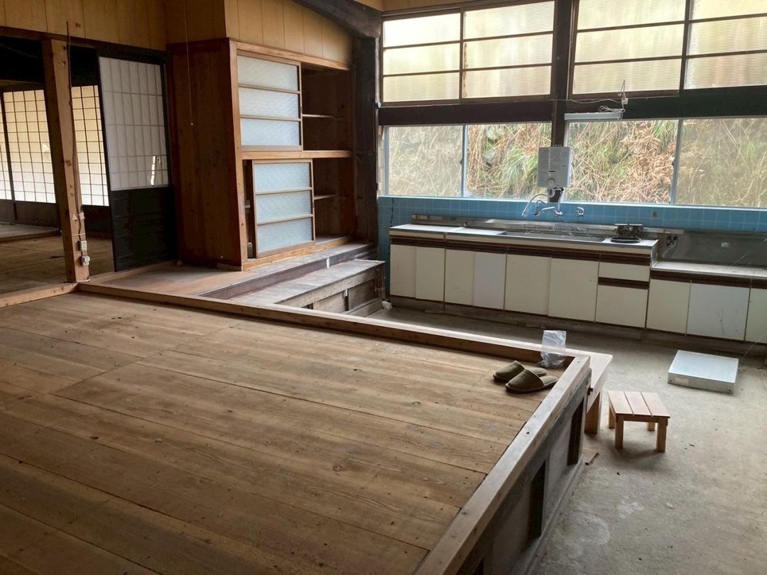 1964 4DK Wooden House on 519sqm Land in Shobara, Hiroshima - Thumbnail 4