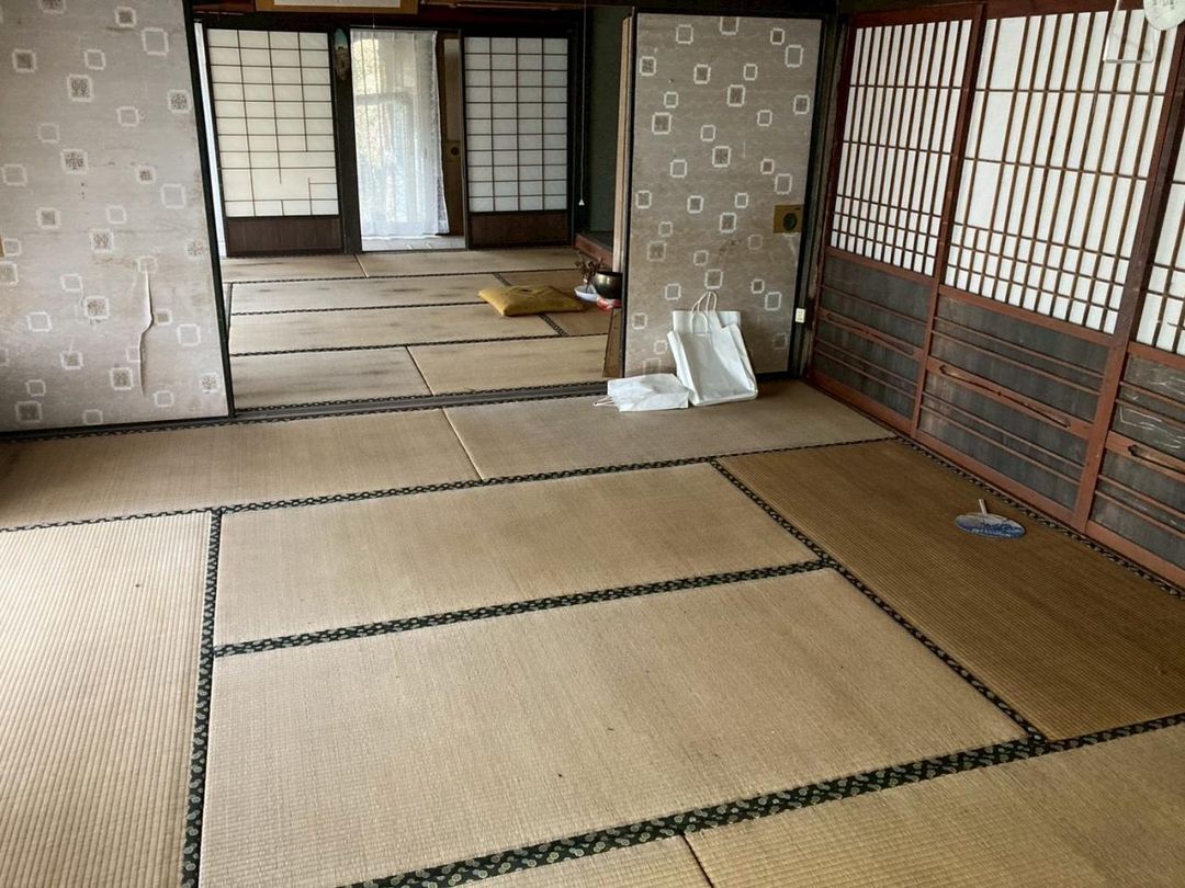 1964 4DK Wooden House on 519sqm Land in Shobara, Hiroshima - Thumbnail 3