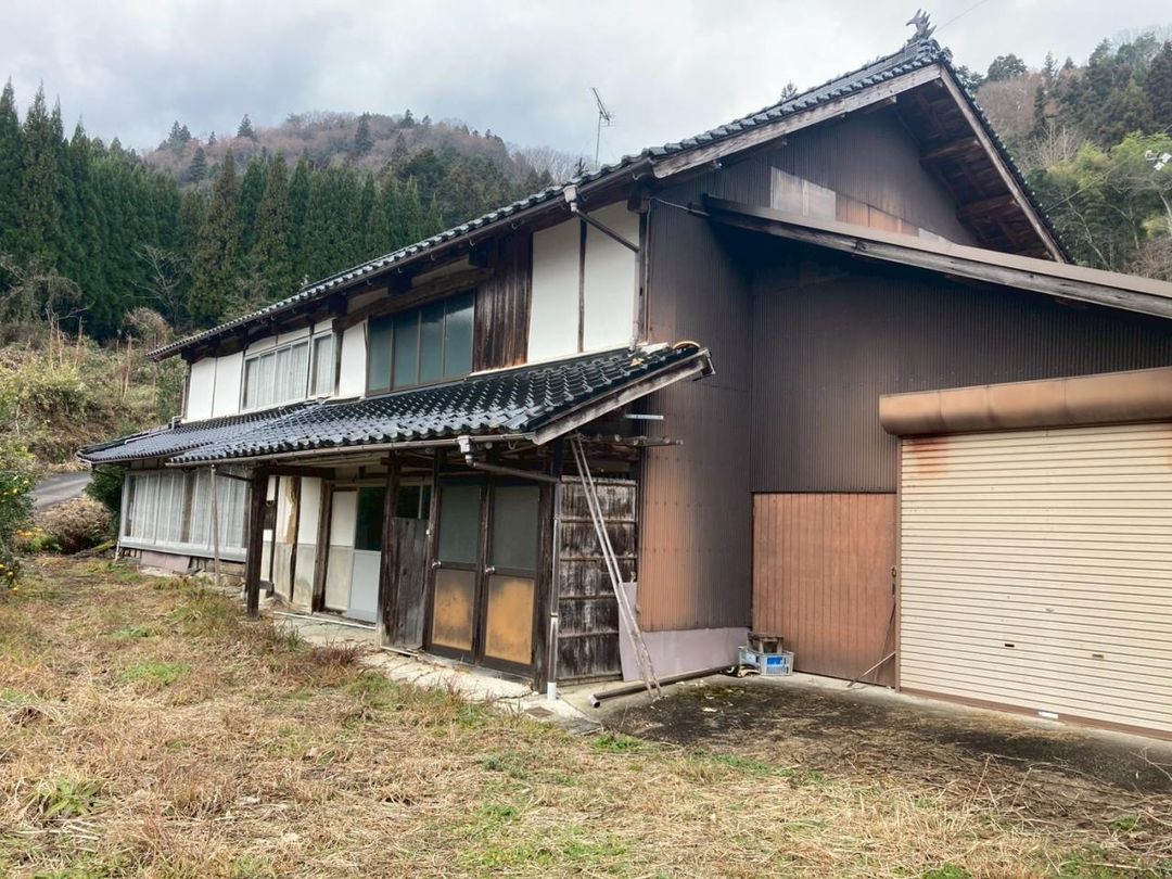 1964 4DK Wooden House on 519sqm Land in Shobara, Hiroshima - Thumbnail 2