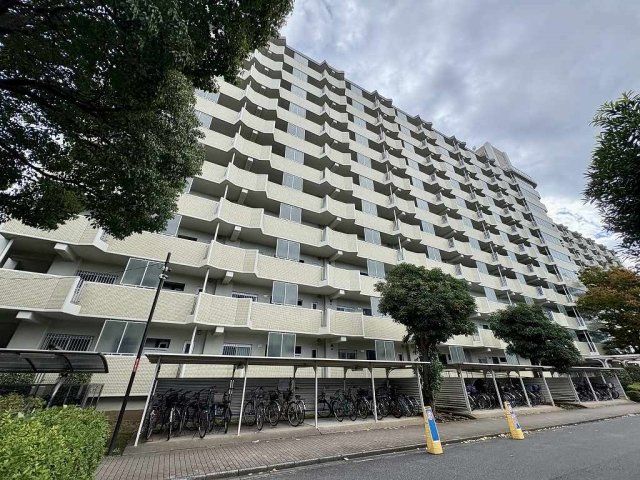 Renovated 2LDK Apartment for Sale in Ichikawa, Chiba - Thumbnail 2