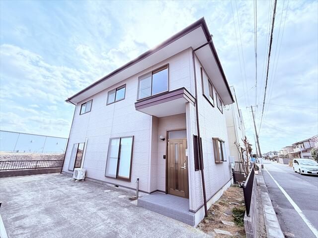 Renovated 5LDK House for Sale in Mito City, Ibaraki - Thumbnail 2