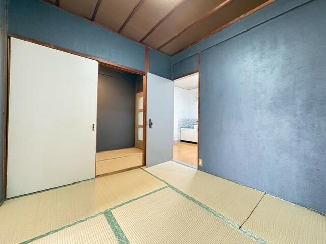 3DK Apartment for Rent in Hannan, Osaka - Zero Deposit & Key Money - Thumbnail 3