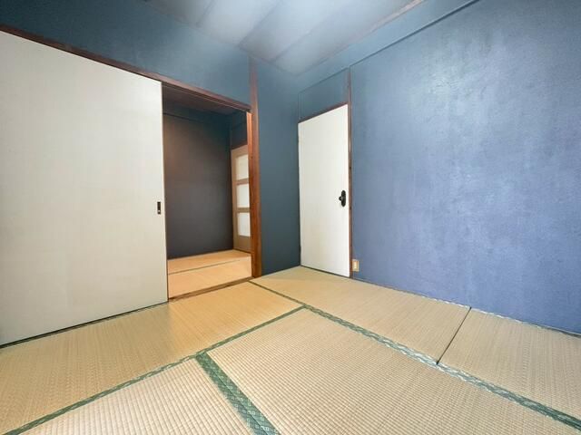 3DK Apartment for Rent in Hannan, Osaka - Zero Deposit & Key Money - Thumbnail 4