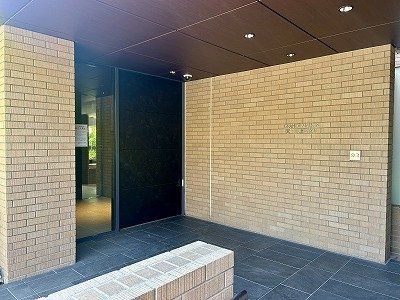3LDK Apartment for Sale in Tennoji, Osaka - 73.45m² - Thumbnail 3