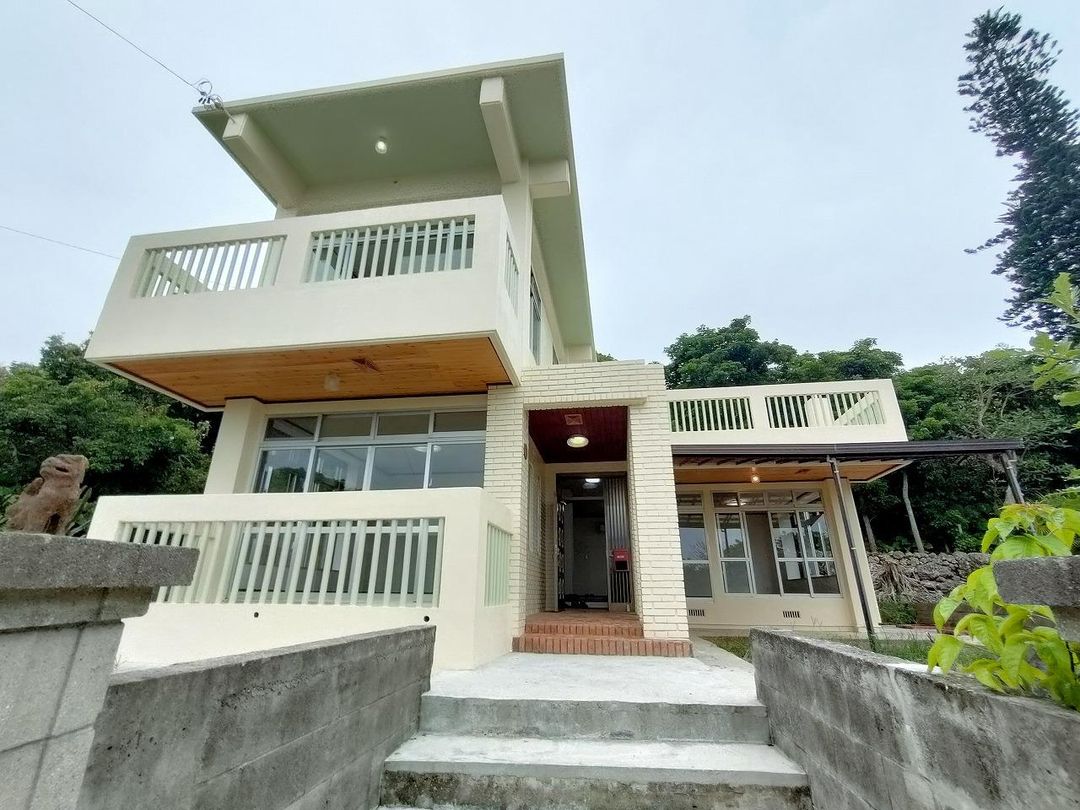 Renovated 3LDK House on Large Plot in Nanjo City, Okinawa - Thumbnail 2