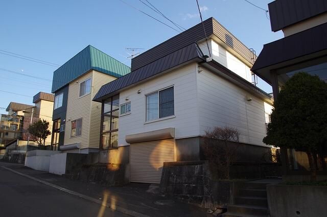 3LDK Investment House for Sale in Sapporo's Toyohira Ward - Thumbnail 2