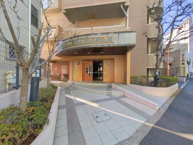 4LDK Apartment for Sale in Edogawa, Tokyo - Renovated Corner Unit - Thumbnail 2