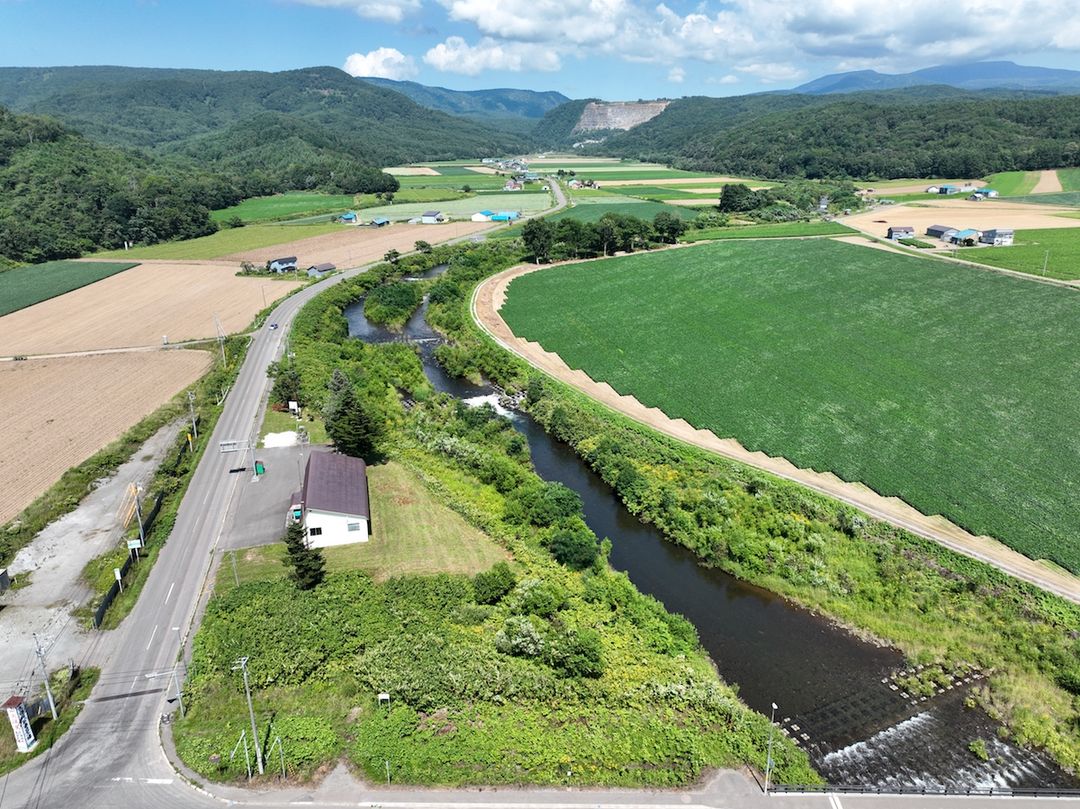 Kyogoku RiverSide Land for Sale in Hokkaido - 1,275sqm Plot - Thumbnail 2