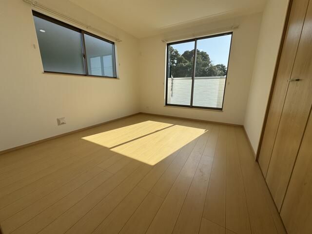 New 4LDK House for Sale in Hitachinaka, Ibaraki - Thumbnail 2