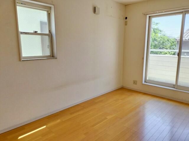 3LDK Detached House with Wood Deck in Nagoya Moriyama Ward - Thumbnail 3