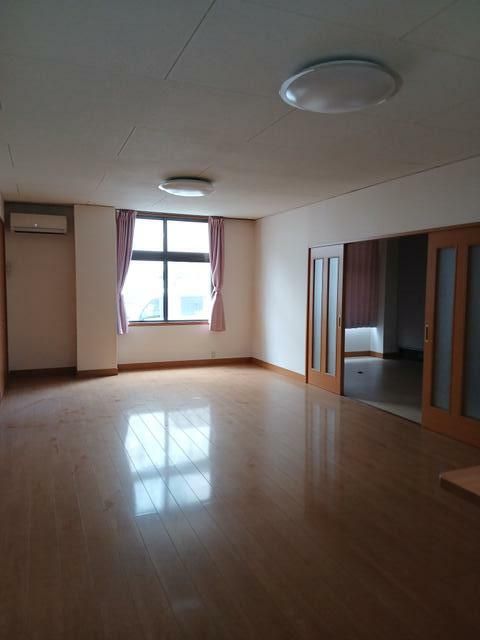 Used Detached House in Kanonji City, Kagawa – 6SLDK, 331.97 sqm - Thumbnail 4