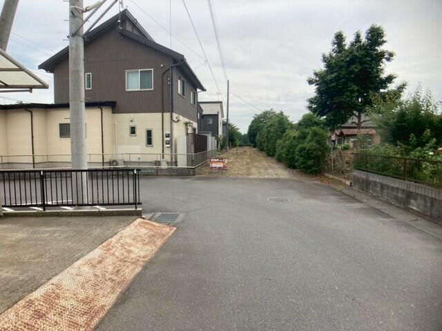 4DK House on 4,727 sqm Land in Bando City, Ibaraki - Thumbnail 2