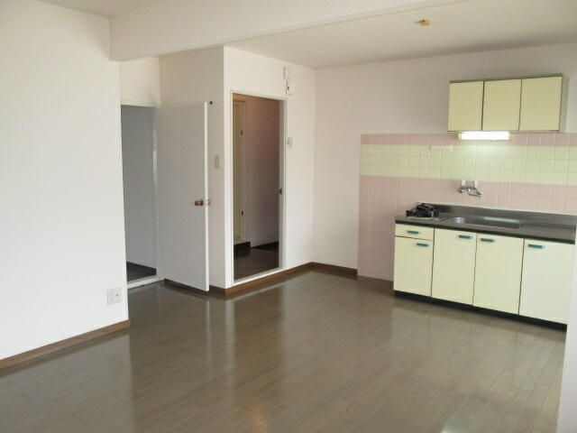 1LDK Apartment for Rent in Daito City, Osaka - No Deposit - Thumbnail 3