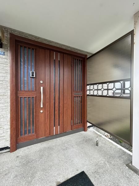 Renovated 4LDK House with Parking in Sapporo's Shiroishi Ward - Thumbnail 3