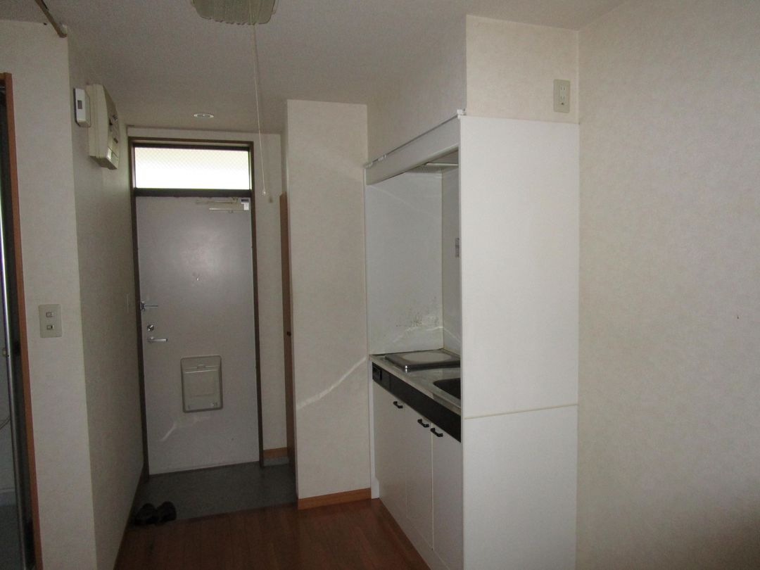 1K Apartment for Rent in Hamada, Shimane - 29,000 Yen - Thumbnail 4