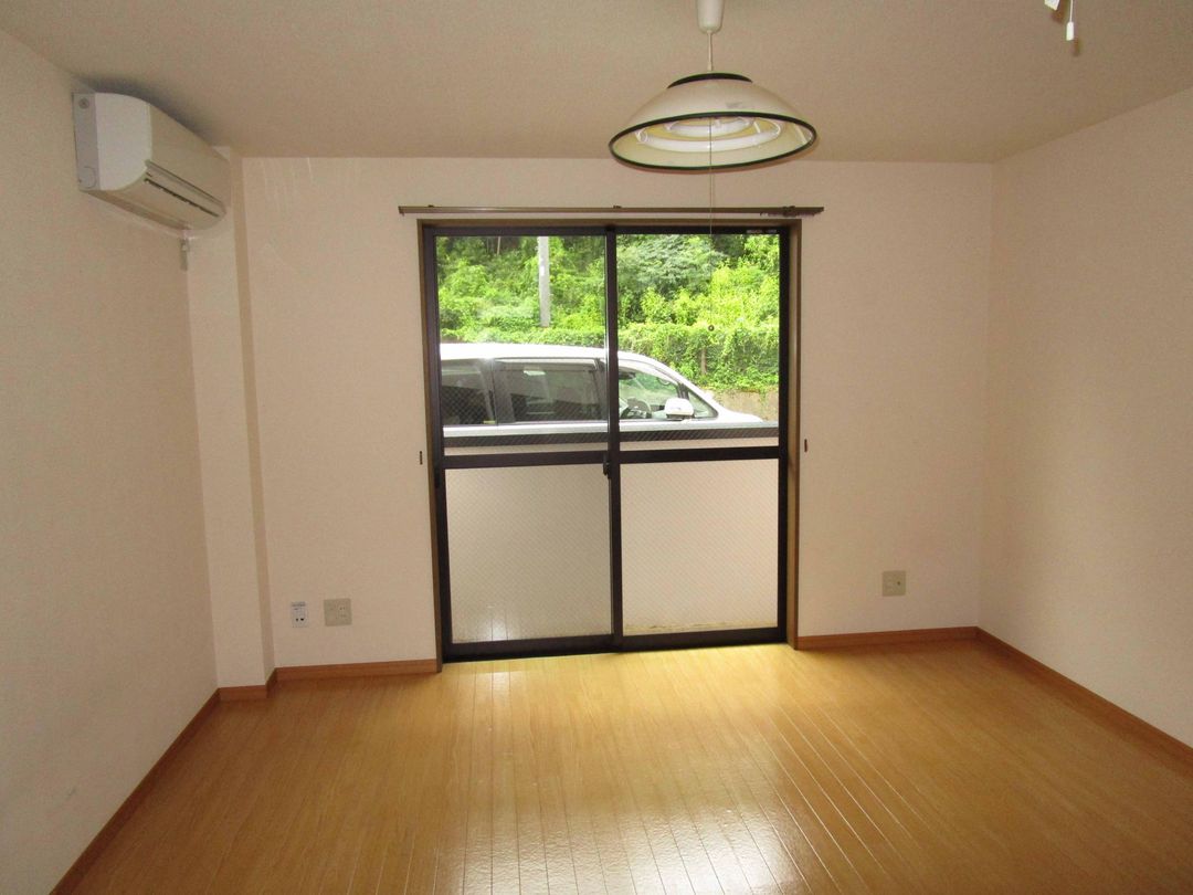1K Apartment for Rent in Hamada, Shimane - 29,000 Yen - Thumbnail 3