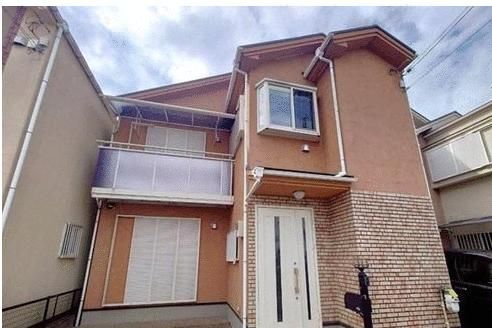 Renovated 5LDK House for Sale in Hirakata, Osaka - Thumbnail 2
