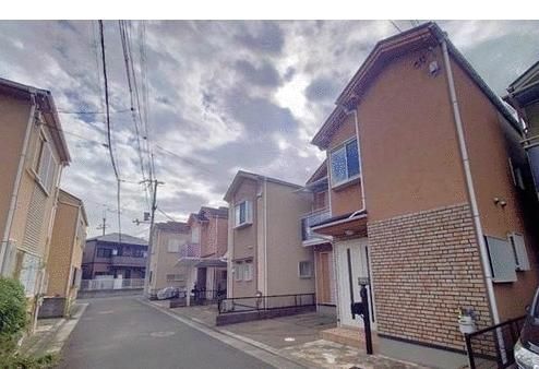 Renovated 5LDK House for Sale in Hirakata, Osaka - Thumbnail 4