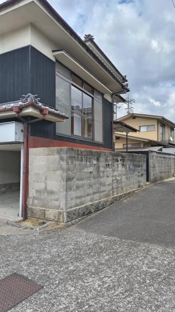 5DK Detached House for Sale in Matsuyama, Ehime - Thumbnail 3