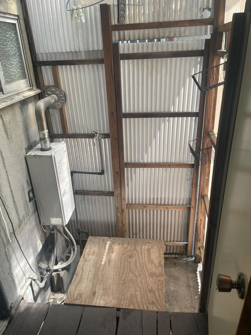2K Apartment for Rent in Neyagawa, Osaka - 35,000 Yen - Thumbnail 2