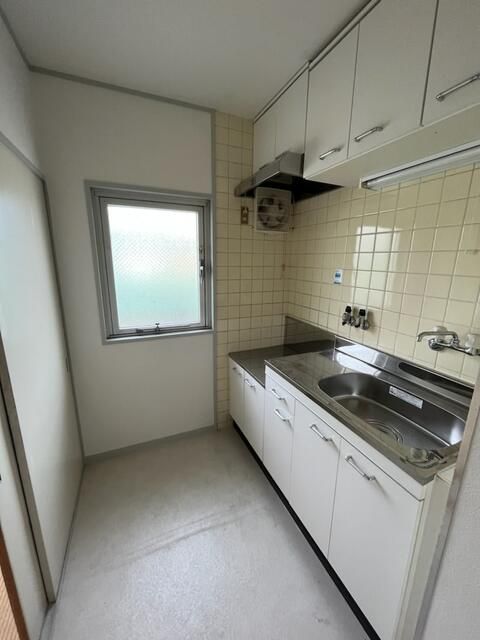 2K Apartment for Rent in Ikuno Ward, Osaka | Near Teradacho Station - Thumbnail 3