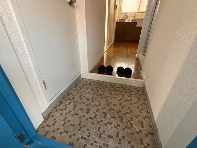 1K Apartment for Rent in Toyonaka, Osaka - No Key Money - Thumbnail 2