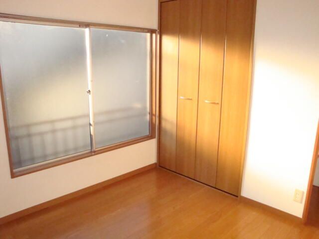Compact 1R Apartment for Rent in Oji Honcho, Kita Ward, Tokyo - Thumbnail 3