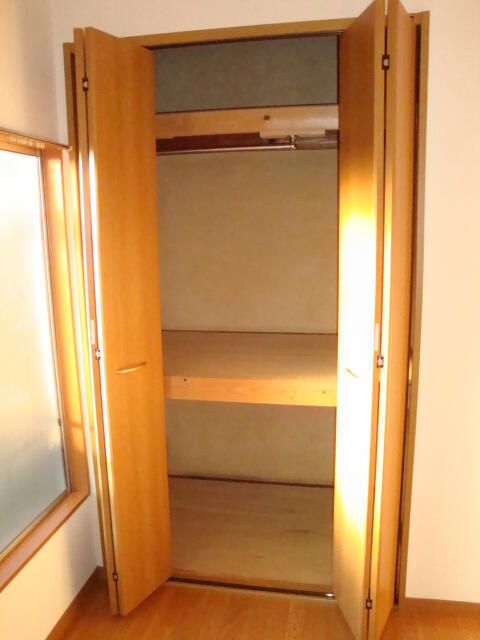 Compact 1R Apartment for Rent in Oji Honcho, Kita Ward, Tokyo - Thumbnail 2