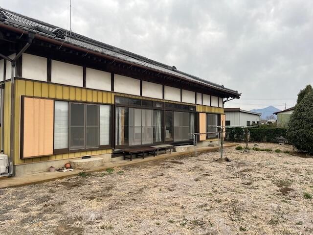 5DK House with Large Garden for Sale in Chikusei, Ibaraki - Thumbnail 2