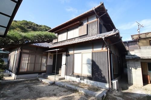 7SDK Detached House for Sale in Matsuyama, Ehime - Thumbnail 3