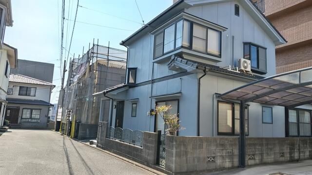 4LDK Used Detached House in Matsuyama, Ehime - Thumbnail 2