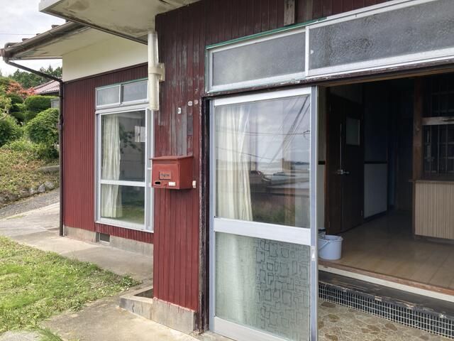 4LDK Resale House in Kesennuma, Miyagi with Ocean View - Thumbnail 2