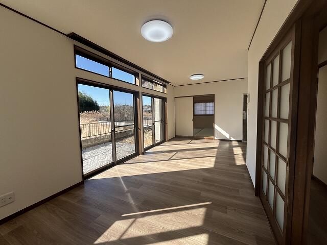 Renovated 3LDK House for Sale in Inashiki, Ibaraki – 83.63m² - Thumbnail 3