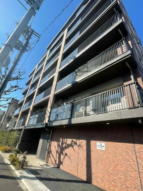 Modern 2LDK Apartment for Sale in Adachi, Tokyo - Thumbnail 2