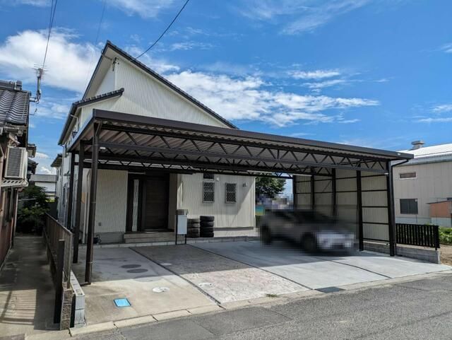 2019-Built 5LDK House with Solar Panels & 4-Car Garage in Komaki - Thumbnail 2