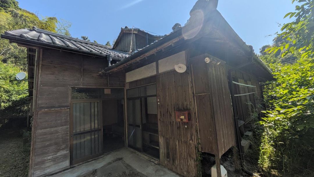 4DK Akiya House for Sale in Hioki, Kagoshima – 463sqm Land - Thumbnail 4