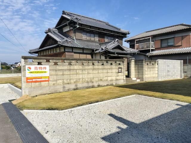 4LDK Traditional House in Sakaide, Kagawa - 179.63 sqm - Thumbnail 3