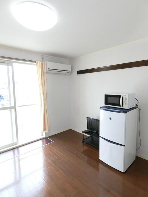 1DK Apartment for Rent near Kurahon Station & Tokushima University - Thumbnail 4