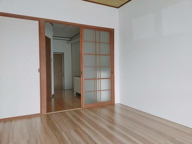 1K Apartment for Rent in Miyazaki City, No Security Deposit - Thumbnail 4